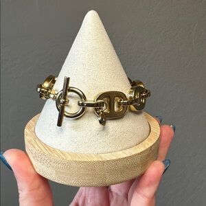 Michael Kors Maritime Gold Chain Link Toggle Bracelet 8in.